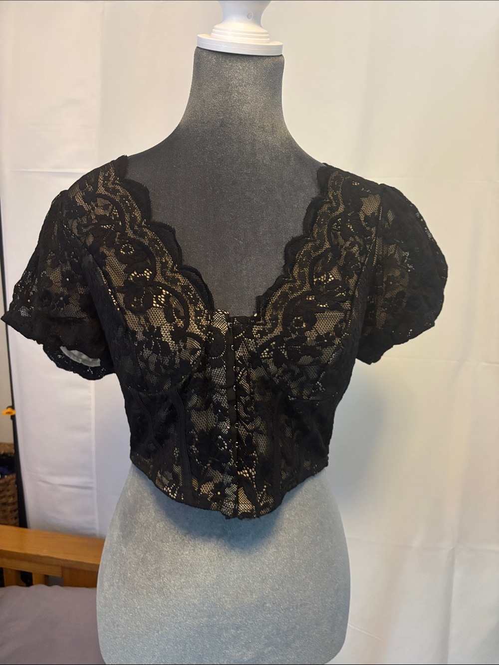 Lulu's Black Lace Hook-Front Corset Crop Top